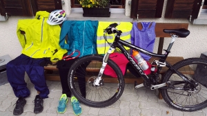 Die Mitarbeitenden der Bernerland Bank haben die "bike to work"-Challenge trotz Regen und Wind durchgezogen.