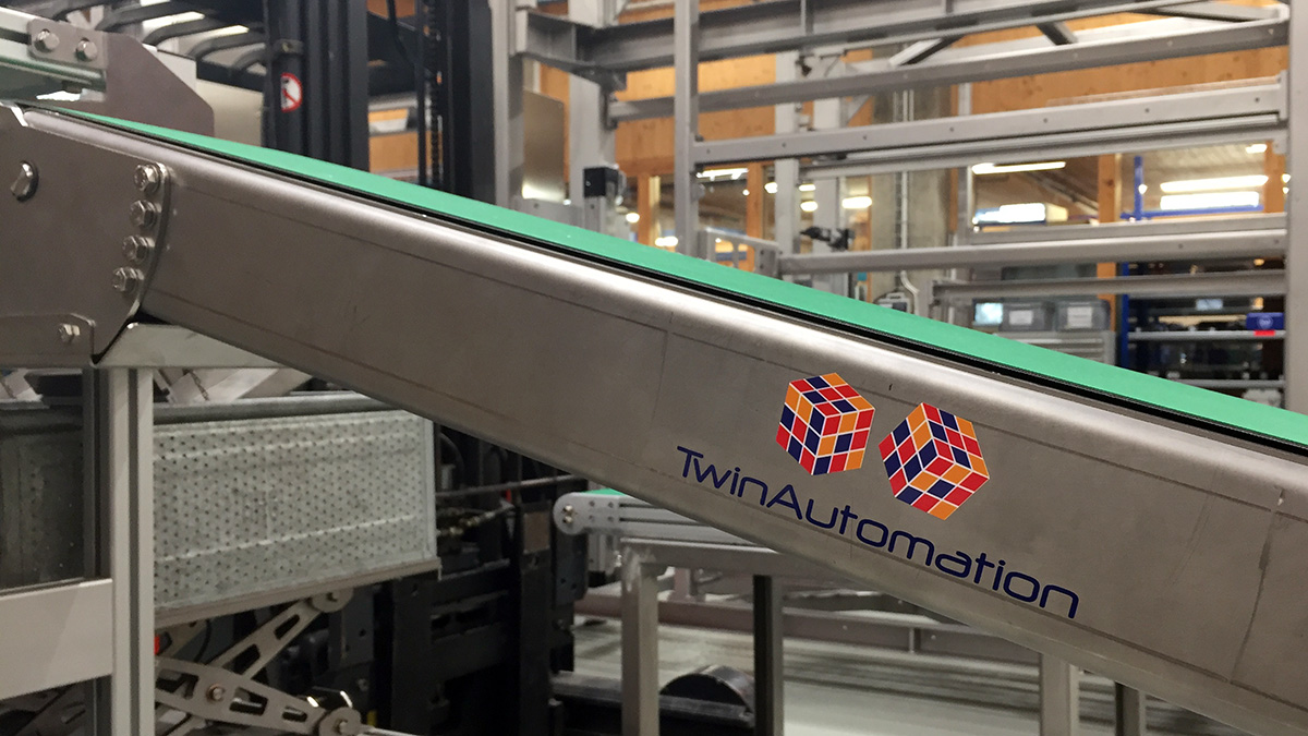 Vor gut einem Jahr ist TwinAutomation in eine ehemalige Holzbau-Halle in Emmenmatt bei Langnau umgezogen. Der Maschinenbauer ermöglicht sich damit grössere und vielfältigere Aufträge. Die Bernerland Bank trägt mit ihrem Mitwirken zur Wirtschaftsentwicklung in Langnau bei. 
