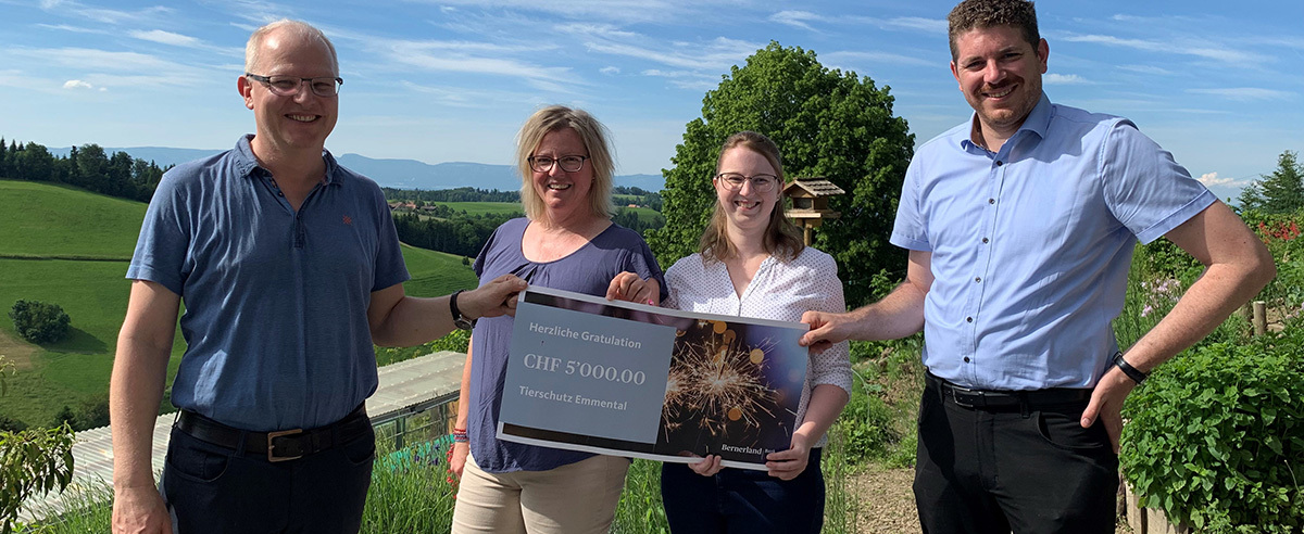 Beim Wettbewerb «bewirken» der Bernerland Bank hat der Tierschutz Emmental den zweiten Platz belegt und CHF 5\'000 gewonnen. «Wir haben uns riesig über das Preisgeld gefreut», sagt Sandra Schär, Präsidentin des Vereins. Der Zustupf soll der Haupttätigkeit, der Kastration von Katzen, zugute kommen.
