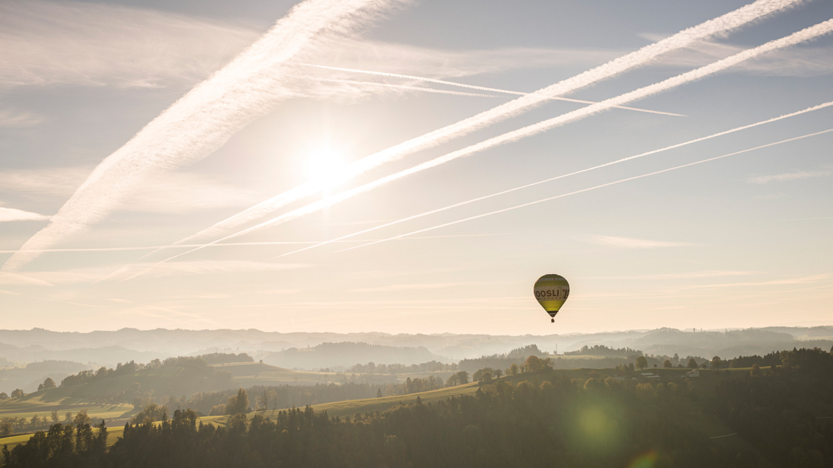 Seine Passagiere schwärmen noch lange von ihrer Ballonfahrt.